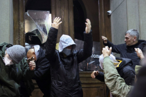 Вучич назвал беспорядки в Белграде попыткой силового захвата власти