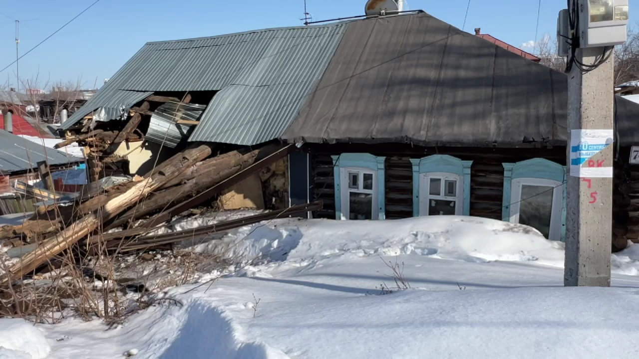 В Уфе частный дом начали сносить, когда за стенкой спали маленькие дети |  Сапа