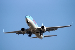 В США Boeing 737 в полете потерял часть внешней обшивки