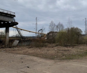 Мост с автомобилями рухнул в Смоленской области