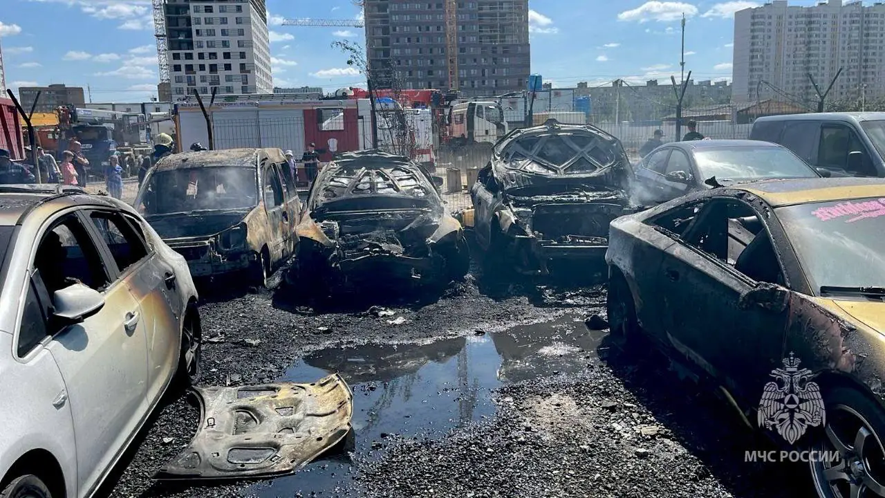 На штрафстоянке в Мытищах сгорели девять машин | Сапа