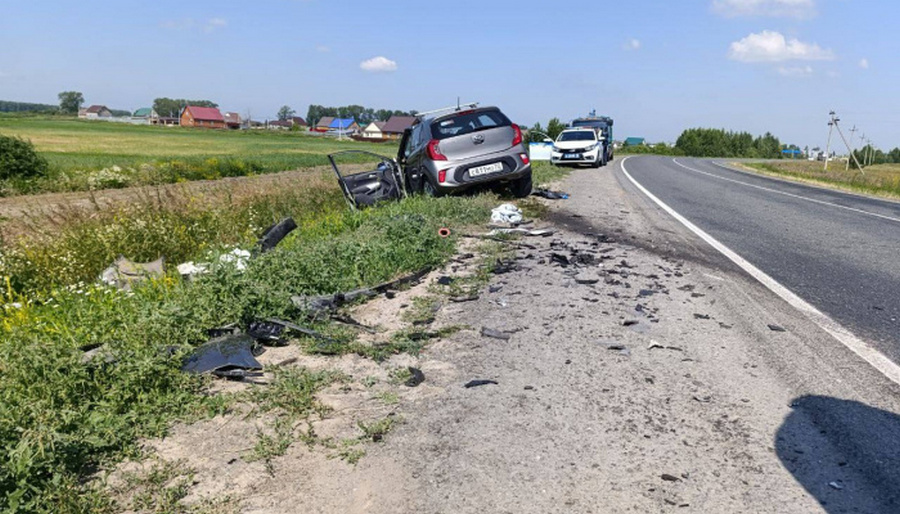 Женщина и мужчина погибли в двух ДТП в Тюменской области